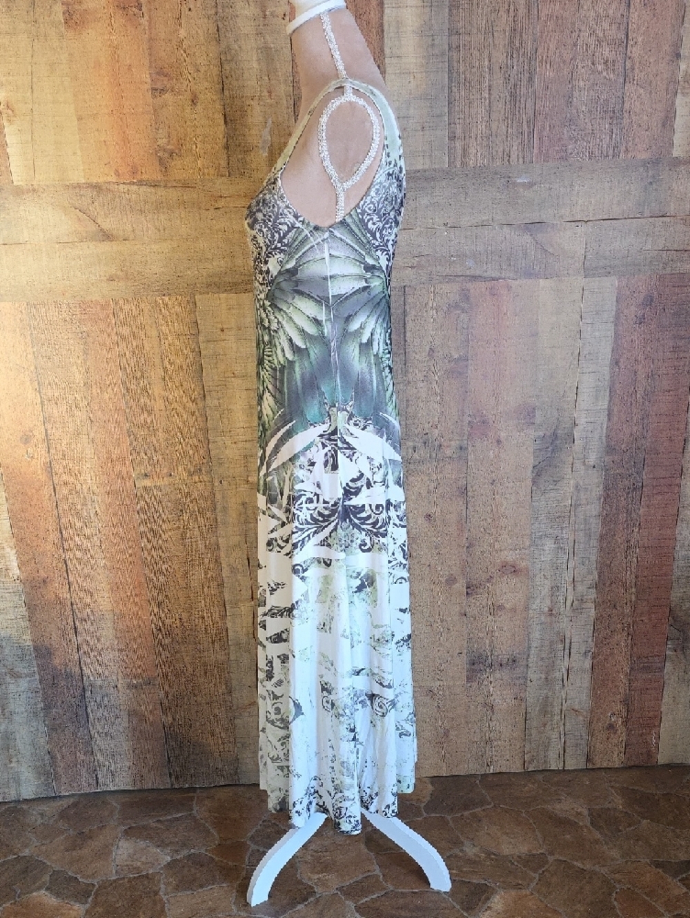 Sleeveless Floral Graphic Maxi Dress in Ivory and Green - Picture 4 of 4